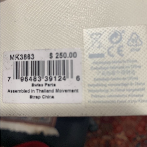 MK ROSE GOLD WATCH & BRACELET SET NEW - Picture 4 of 4